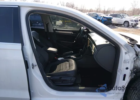 2020 Volkswagen Passat 2.0T Se z USA, uszkodzony, nr VIN 1VWSA7A36LC008031